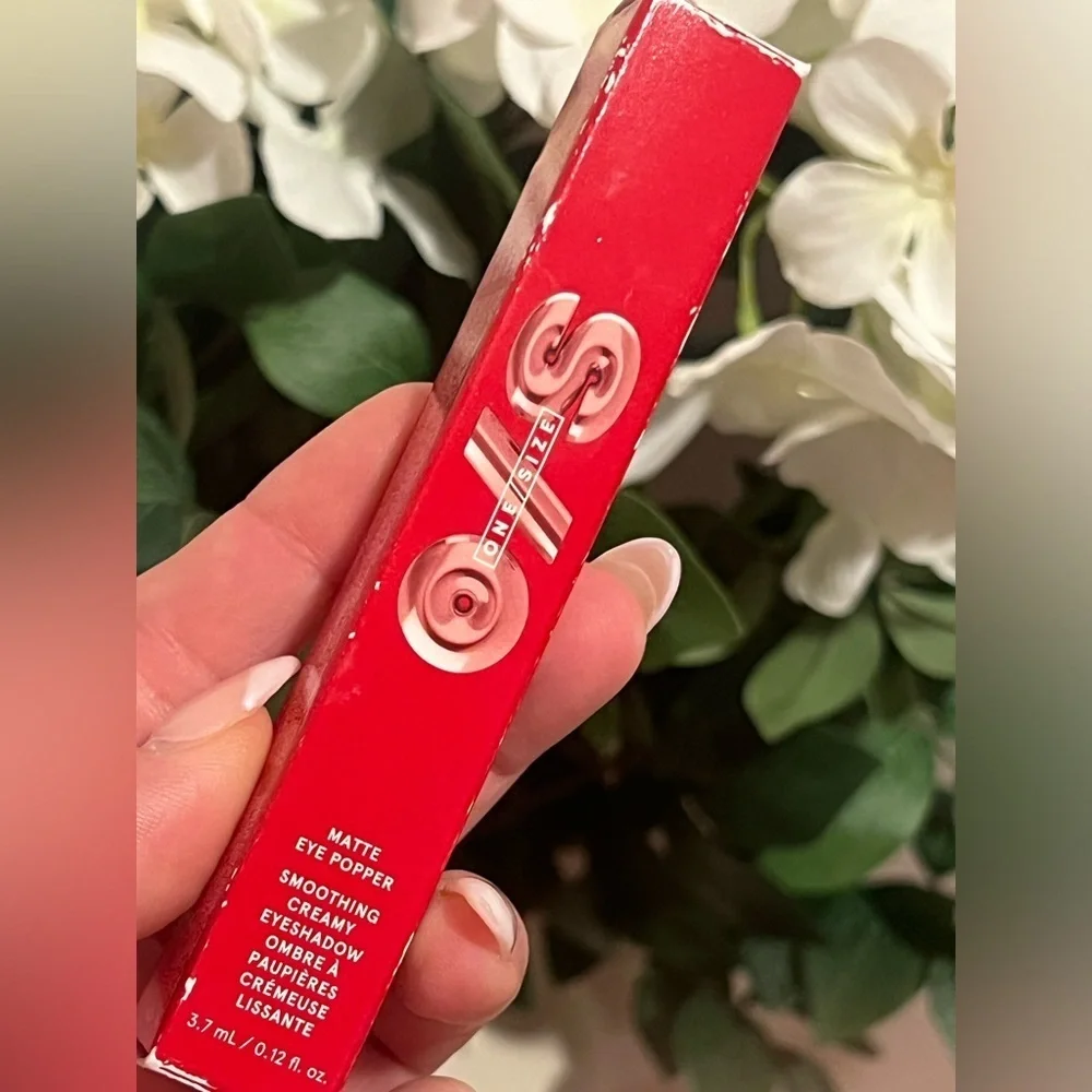ONE/SIZE • SMOOTHING CREAMY EYESHADOW • BRING IT